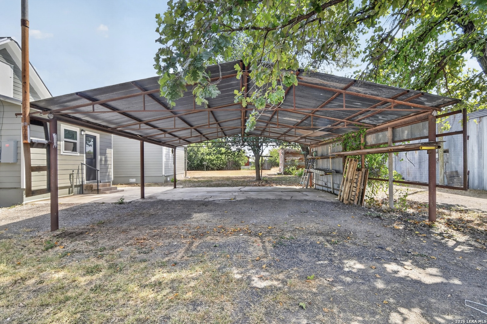 main property photo 21