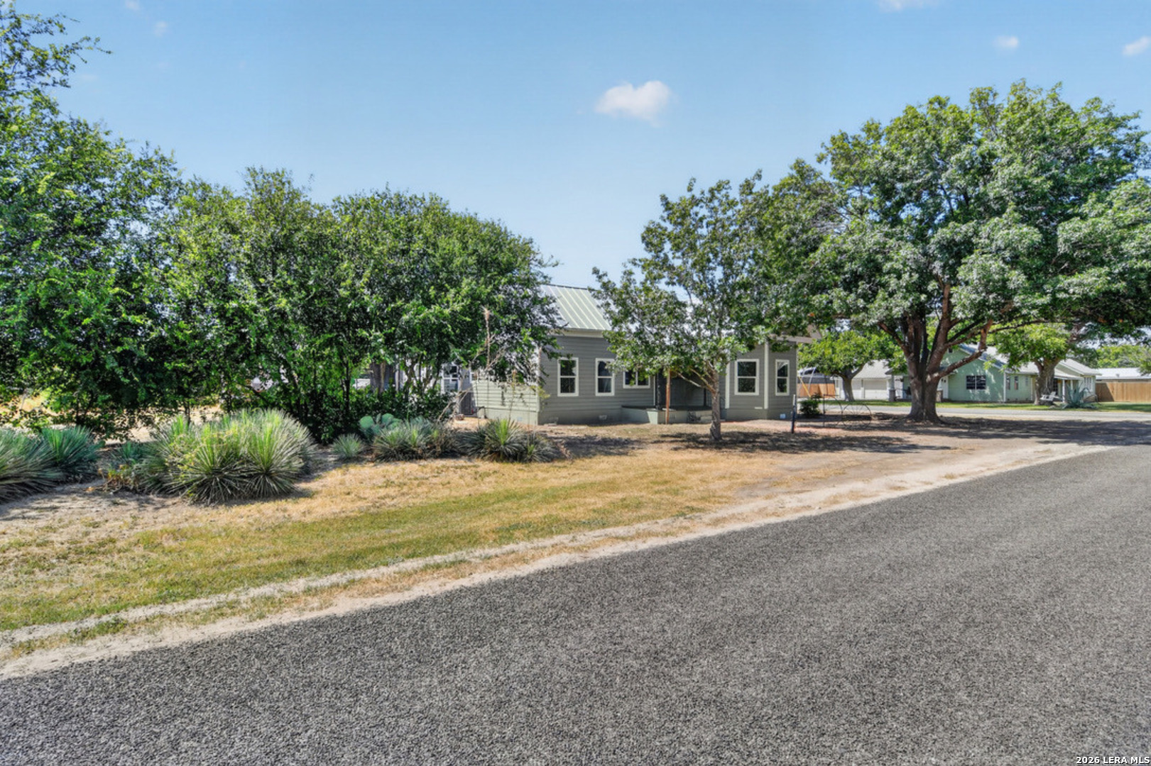 main property photo 24