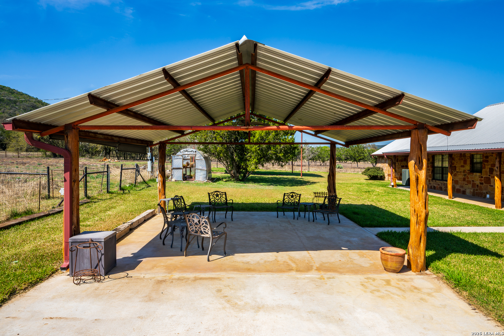 main property photo 21