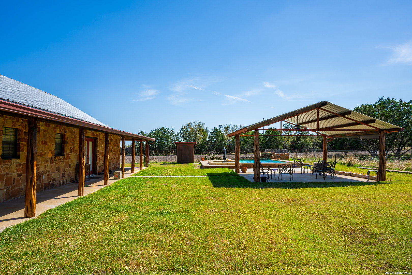 main property photo 27