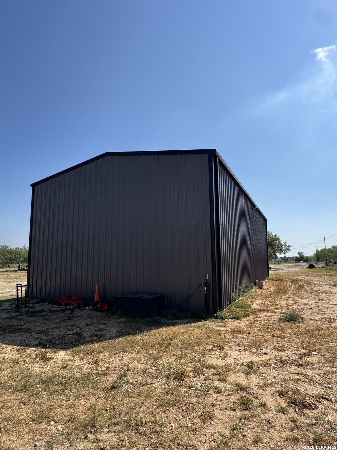 main property photo 13