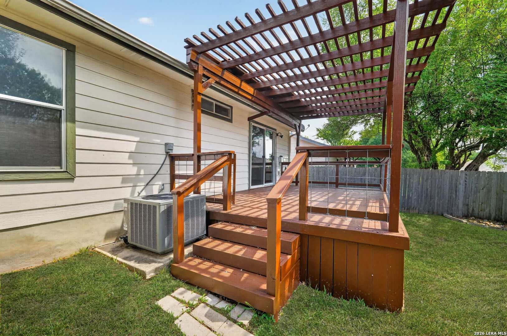 main property photo 11