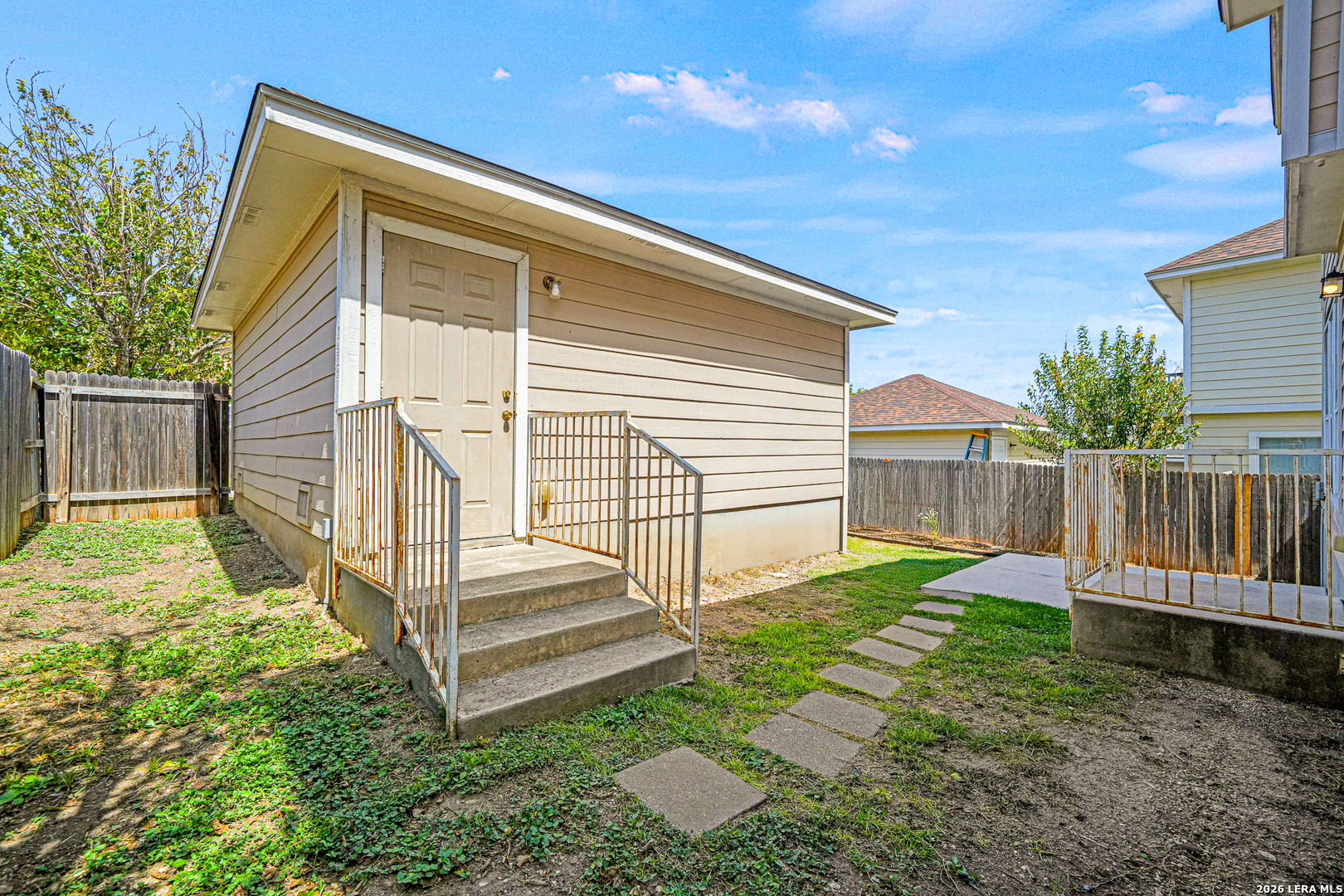 main property photo 25