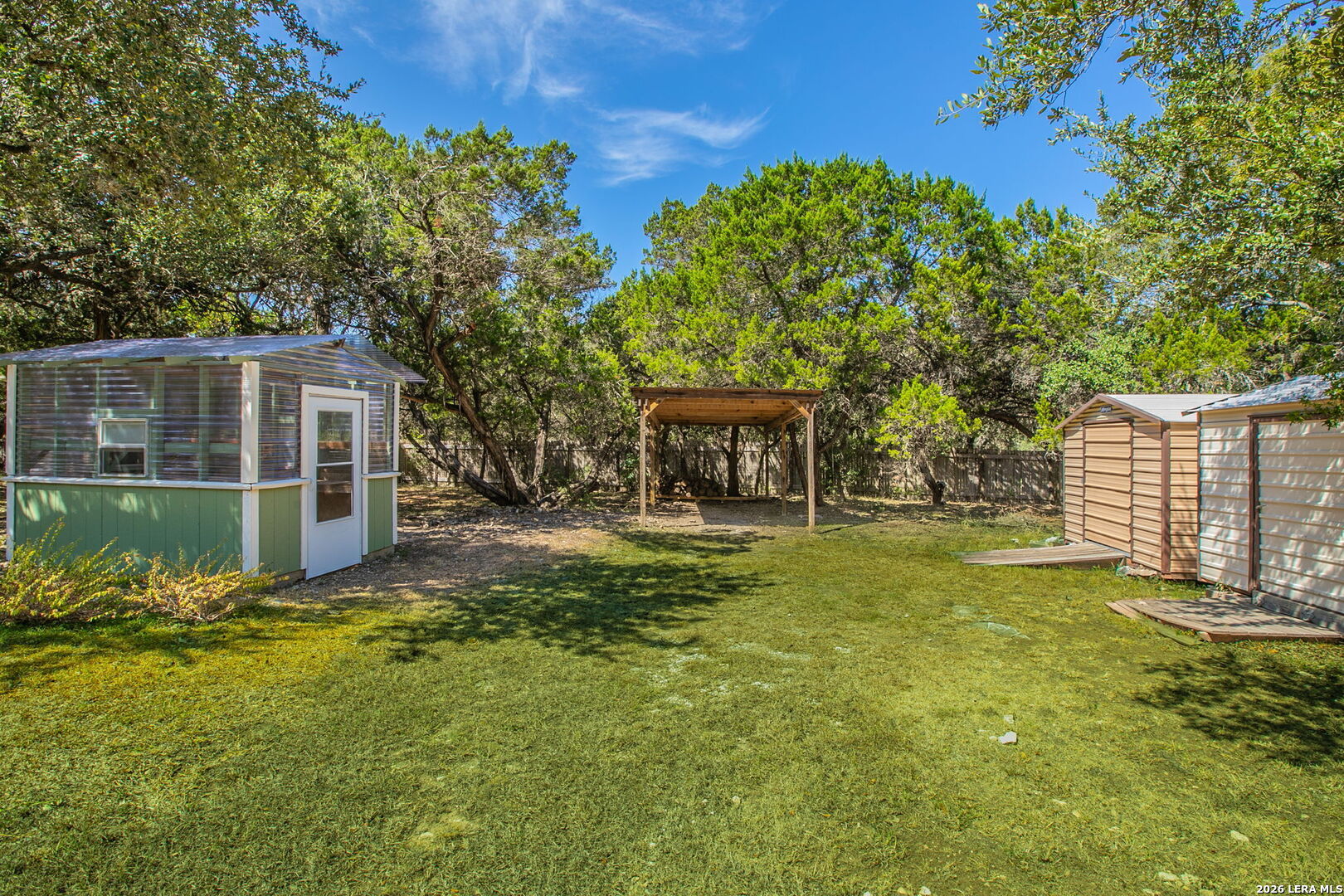 main property photo 40