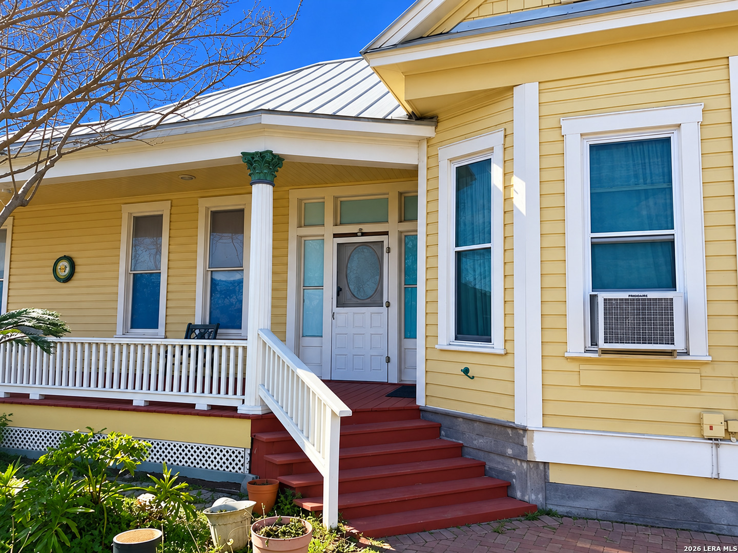 main property photo 12