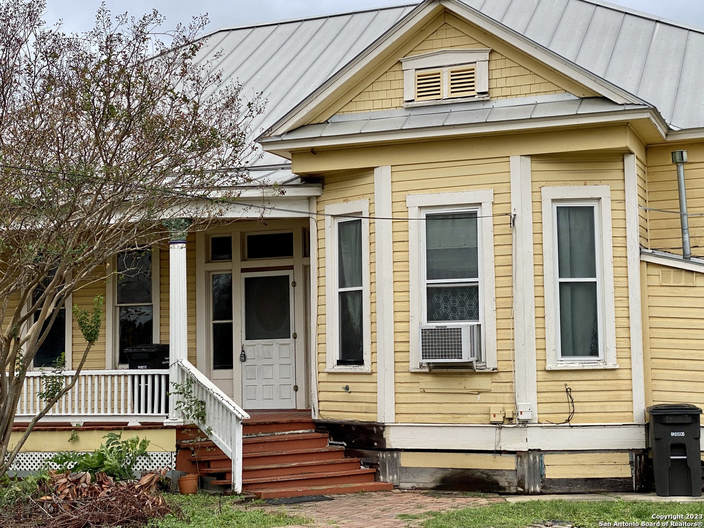 main property photo 13