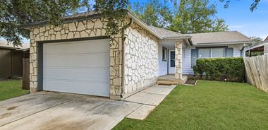 image of property with 3 Bed | 2 Bath | 1,122 Sqft