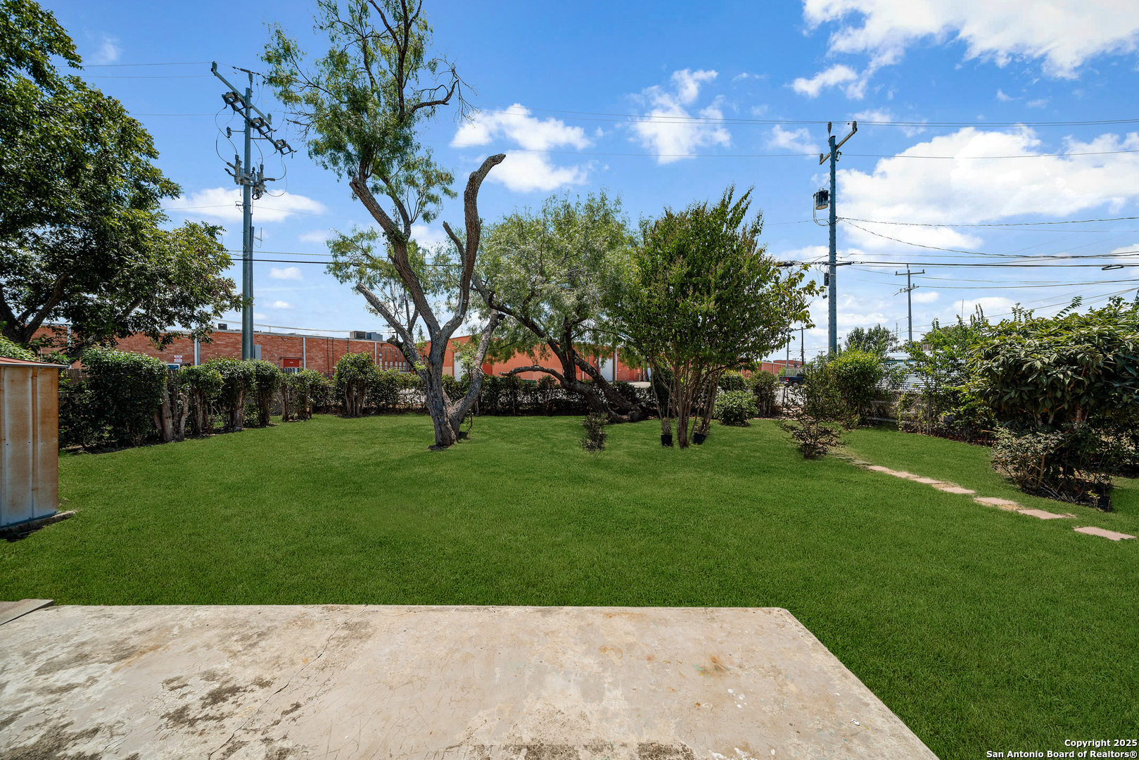 main property photo 22