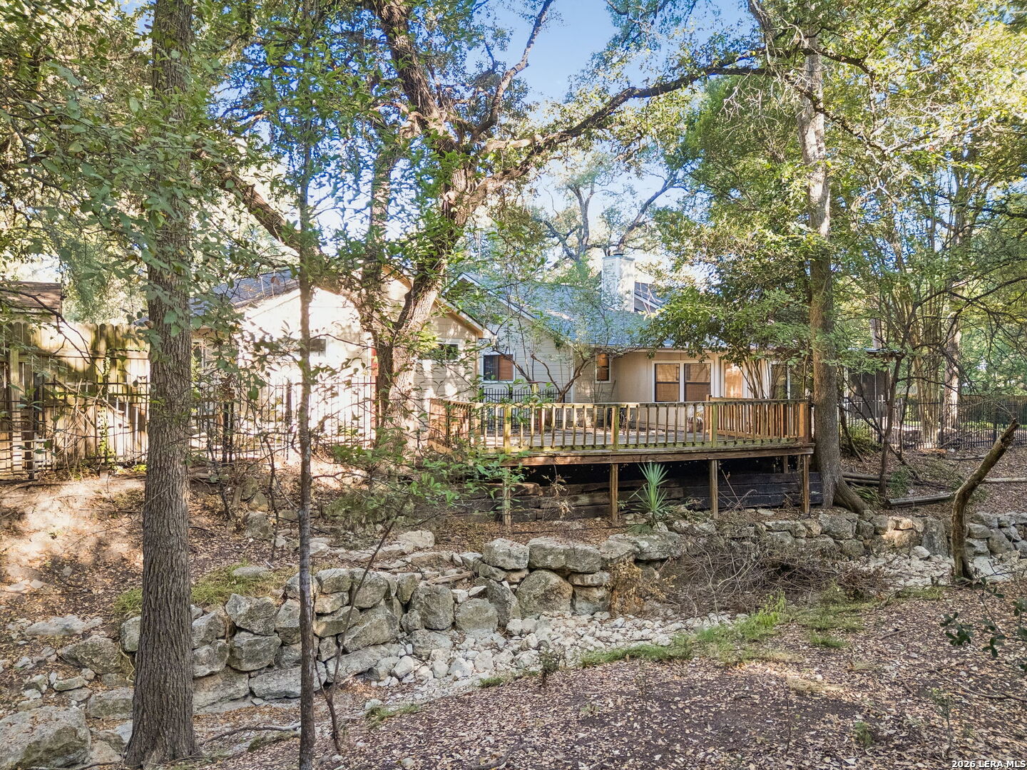 main property photo 40
