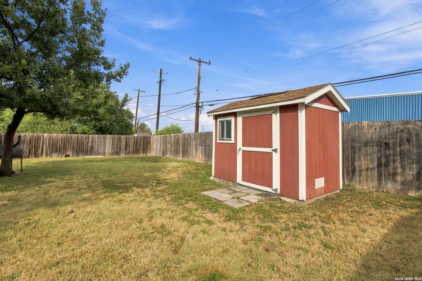 main property photo 13