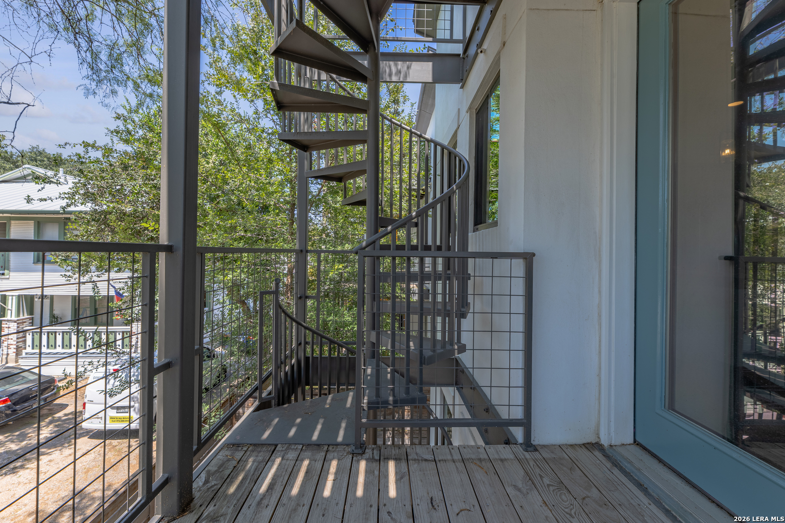 main property photo 41