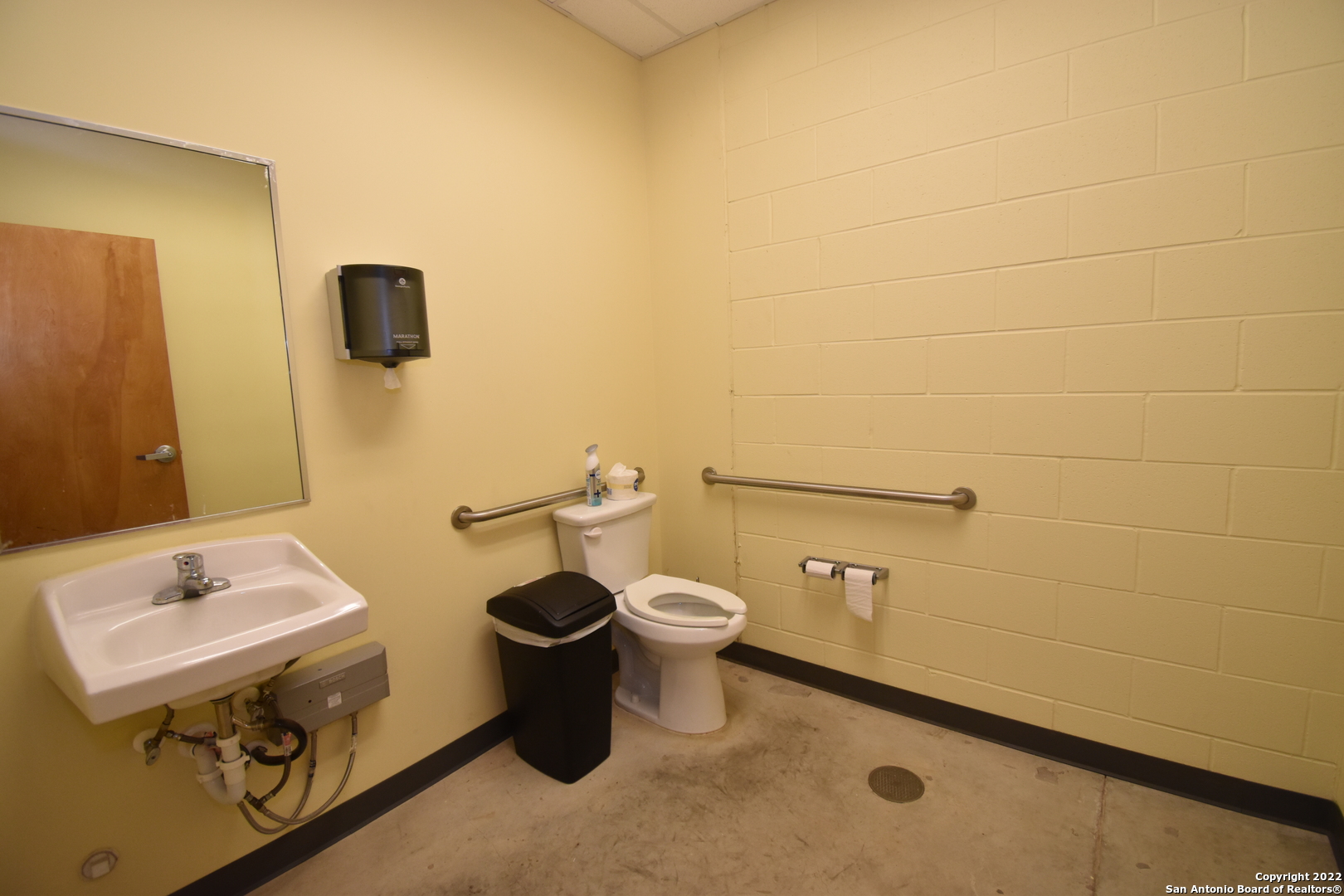 main property photo 5