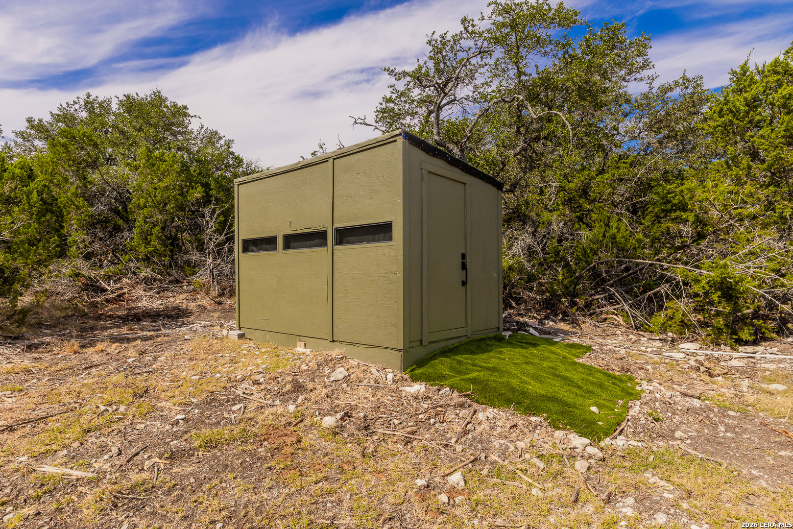 main property photo 33