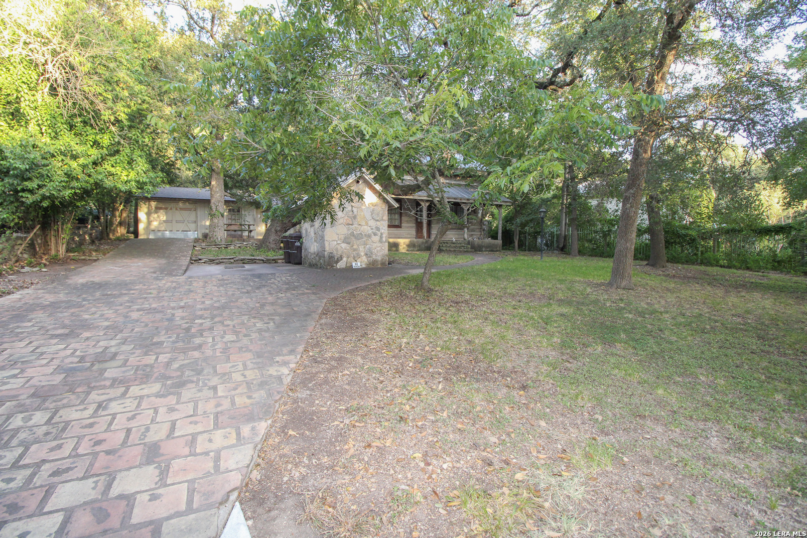 main property photo 21