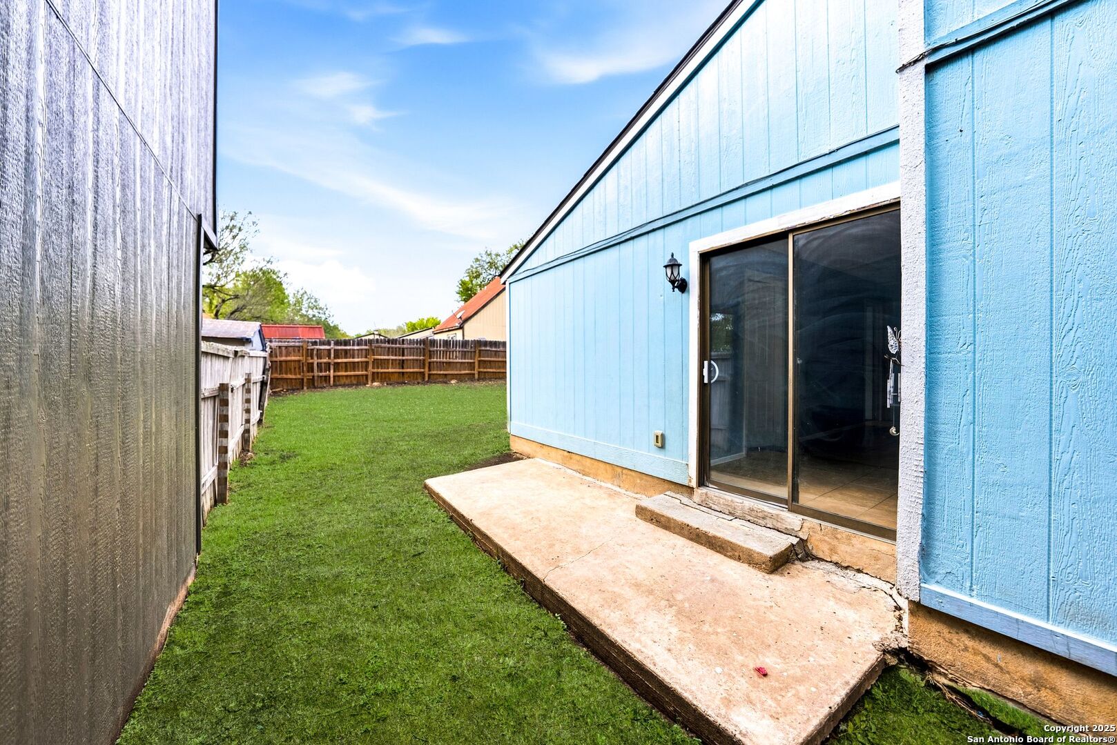 main property photo 22