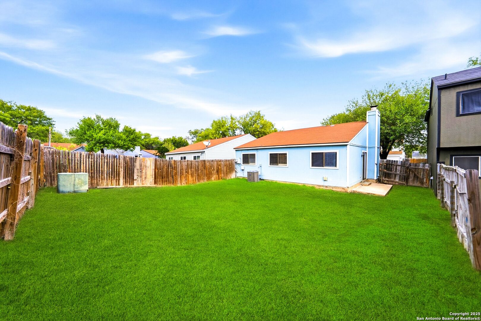 main property photo 25