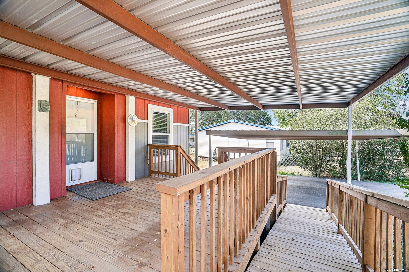 main property photo 17