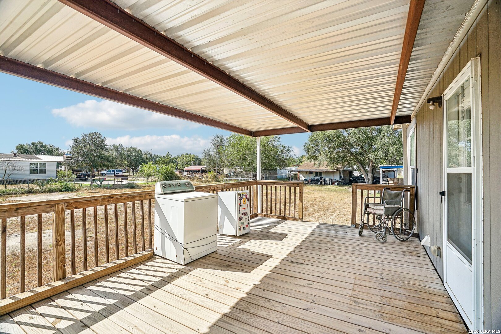 main property photo 38