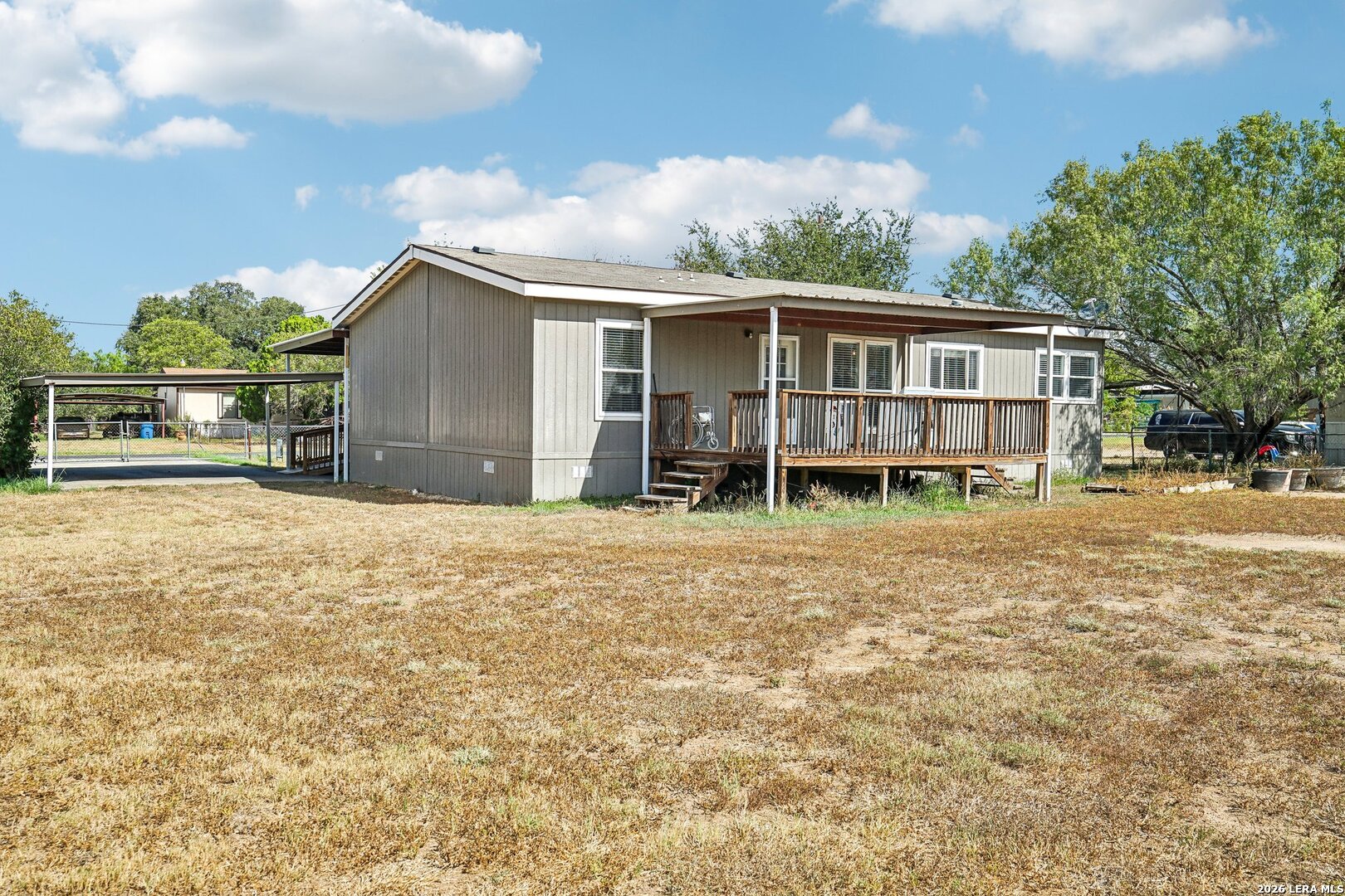 main property photo 40