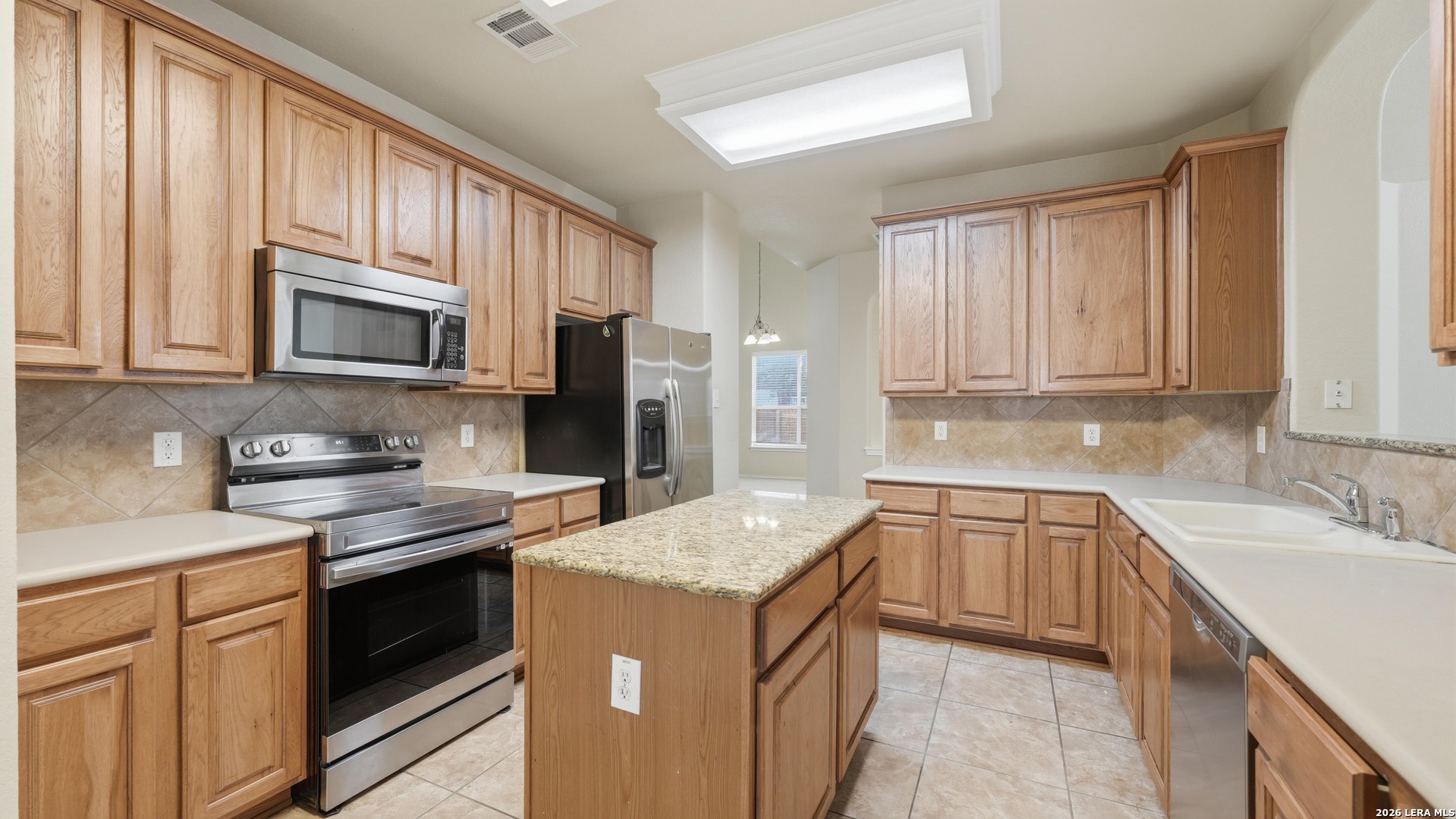 main property photo 6