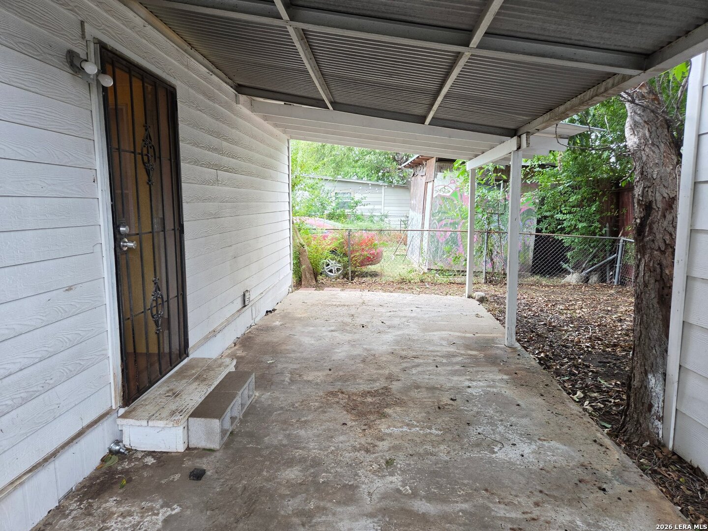main property photo 14