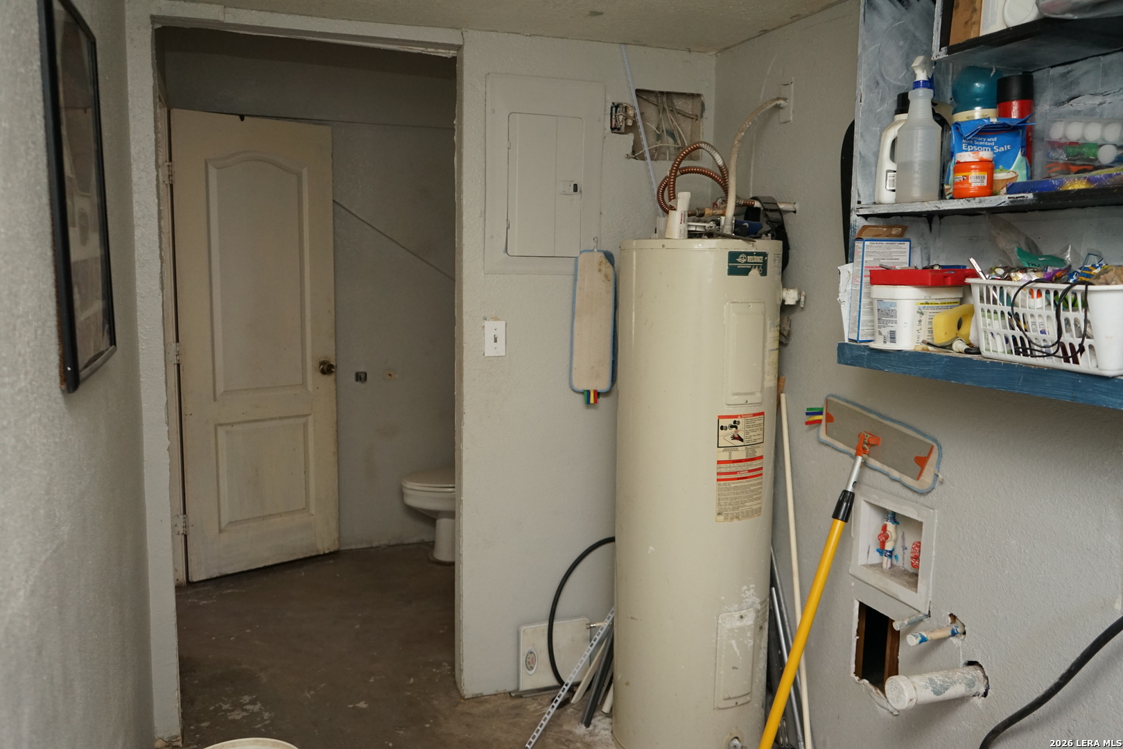 main property photo 13
