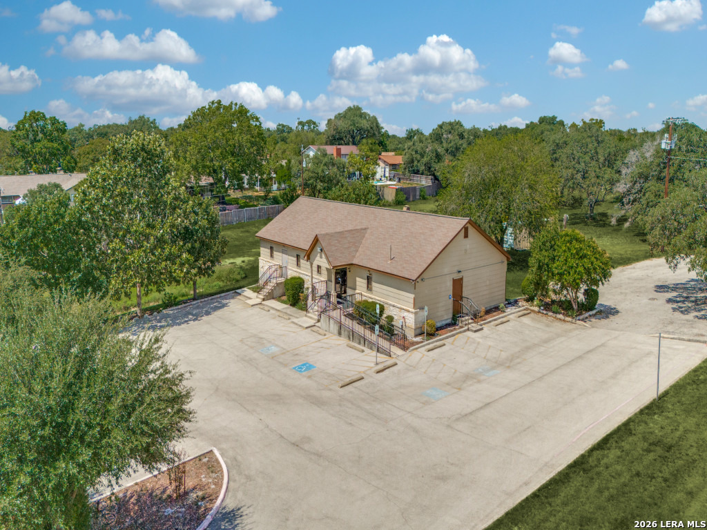 main property photo 11