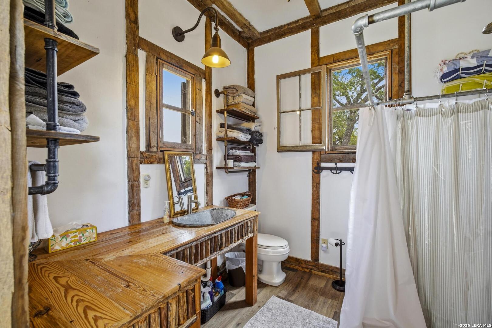 main property photo 10