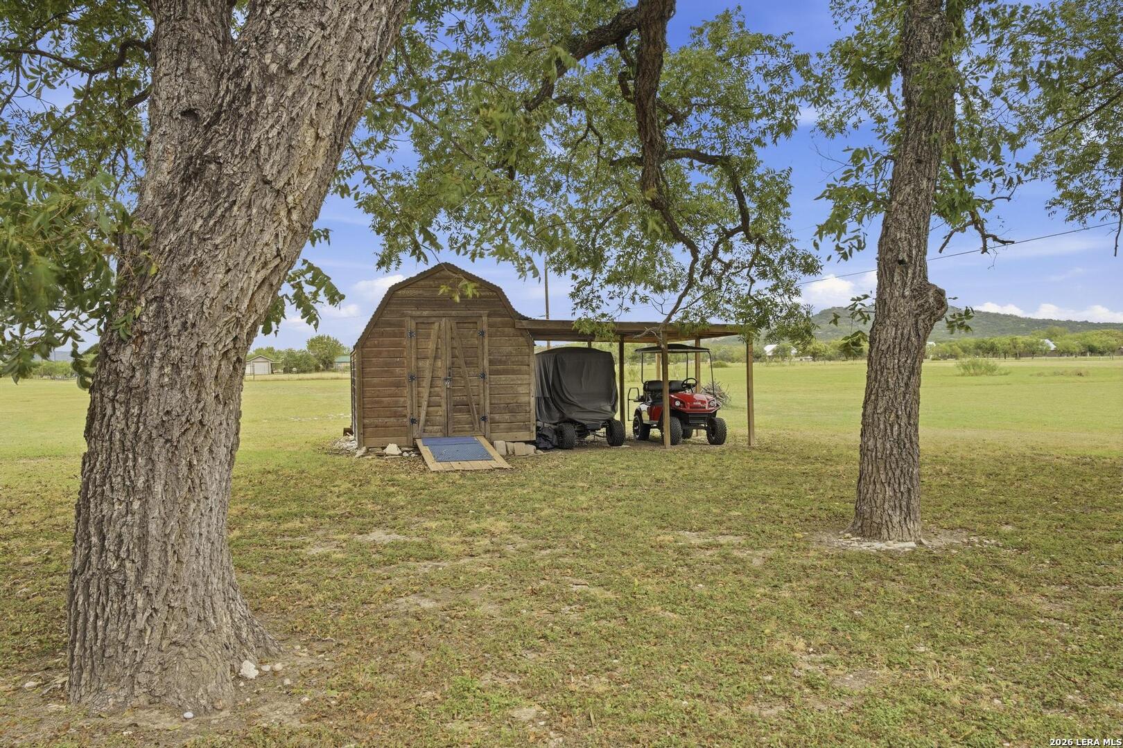 main property photo 39