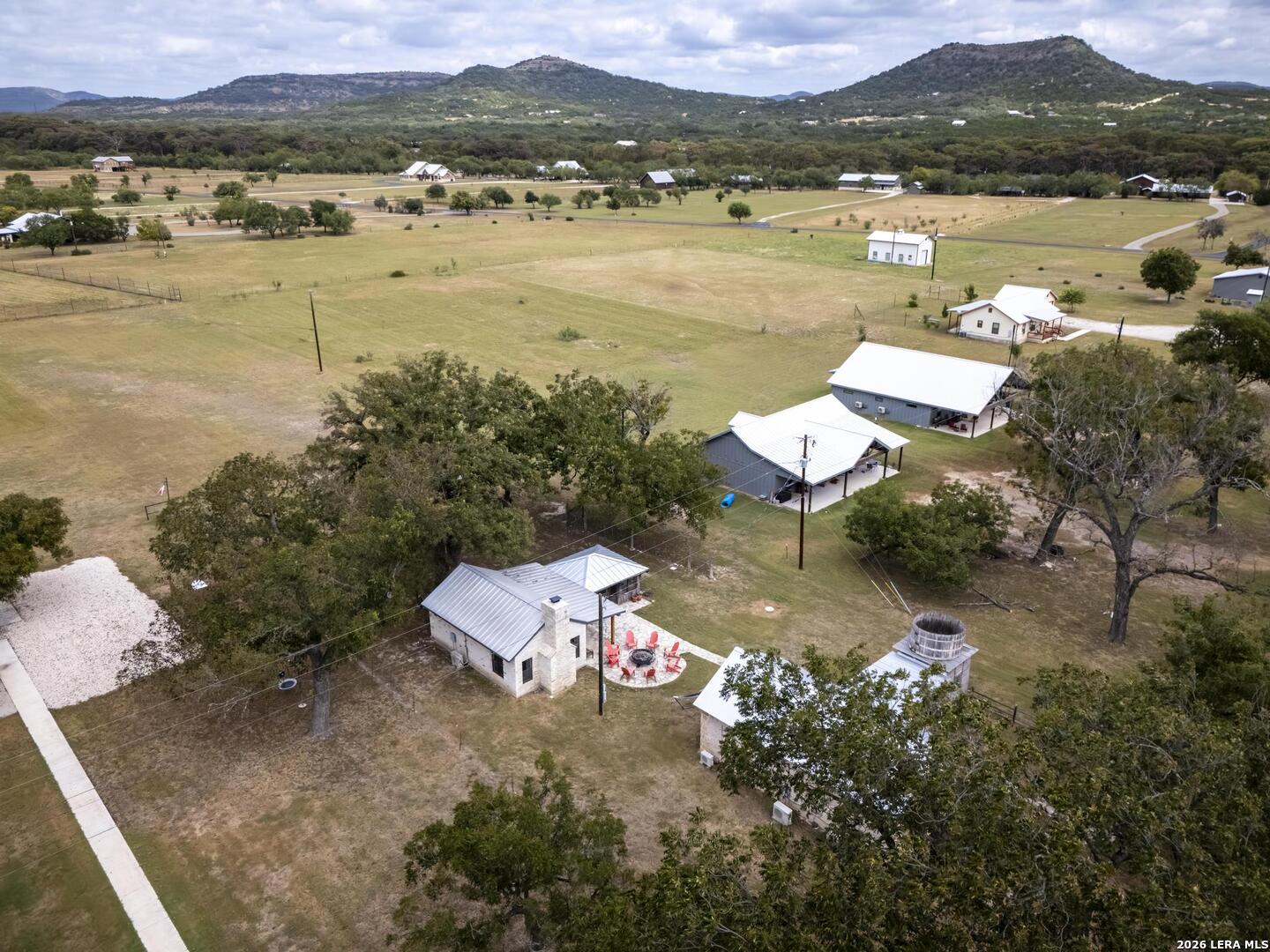 main property photo 40