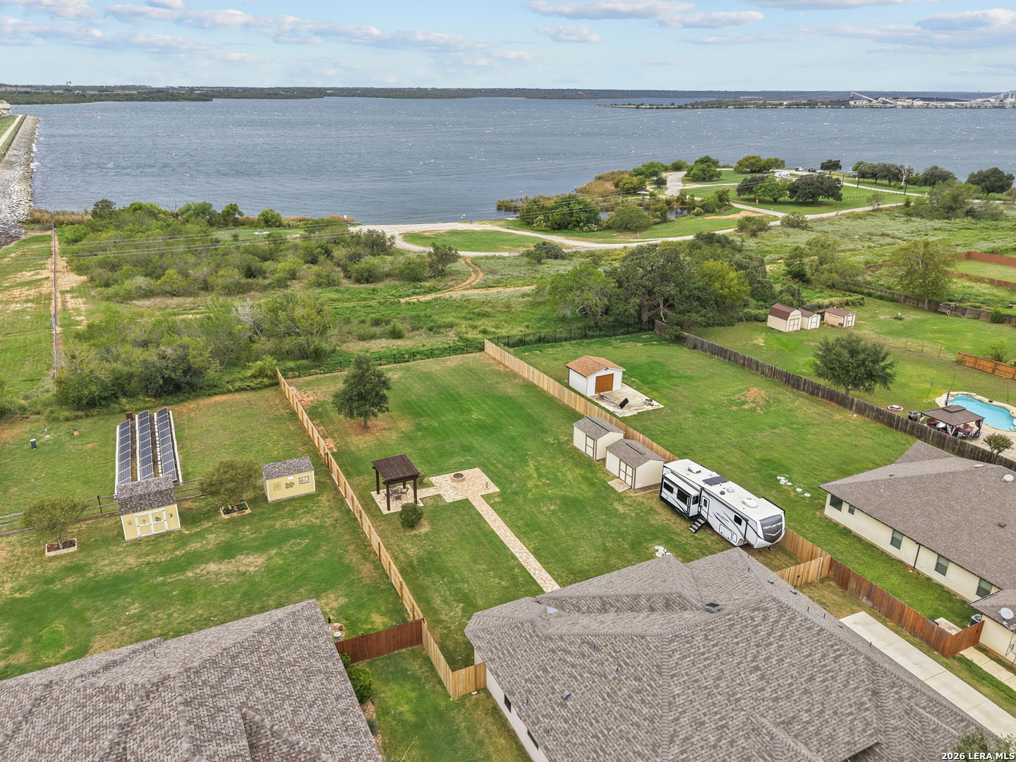 main property photo 28
