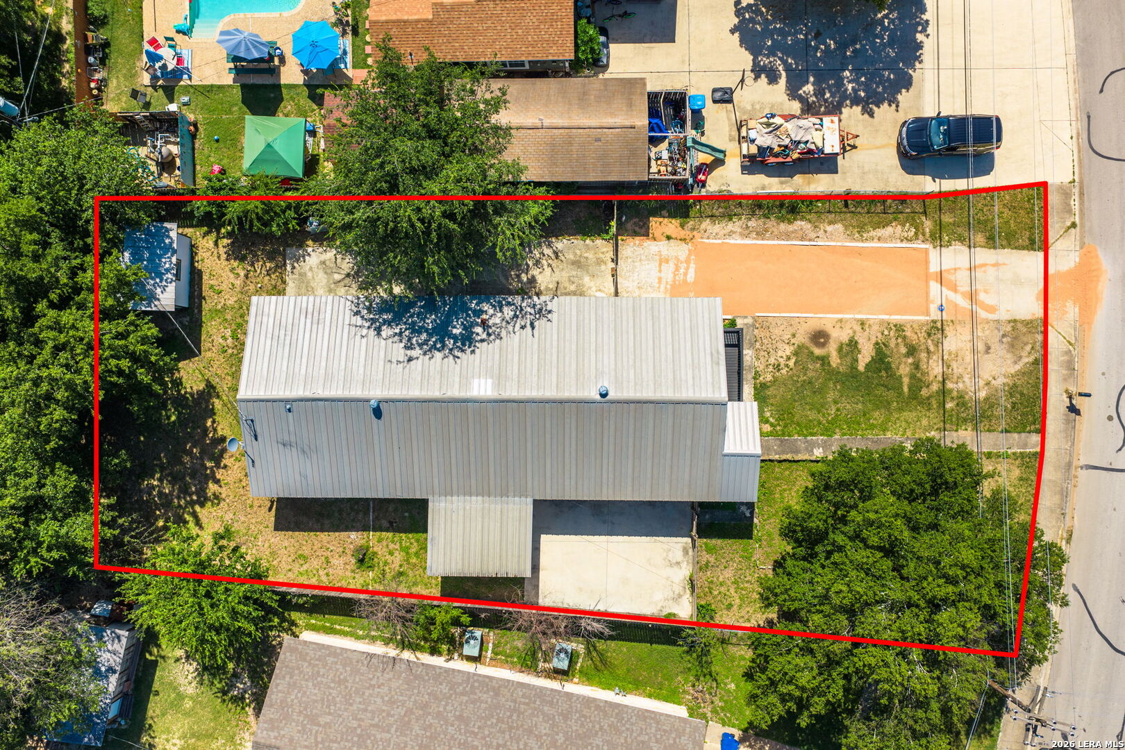 main property photo 29