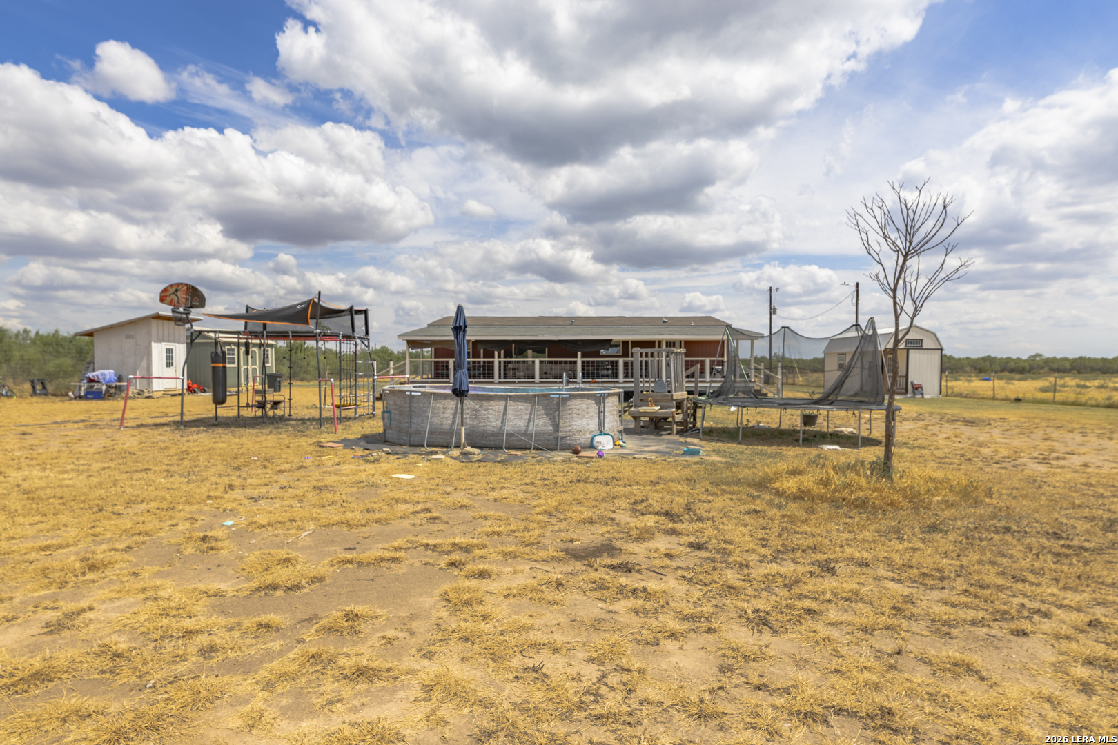 main property photo 41