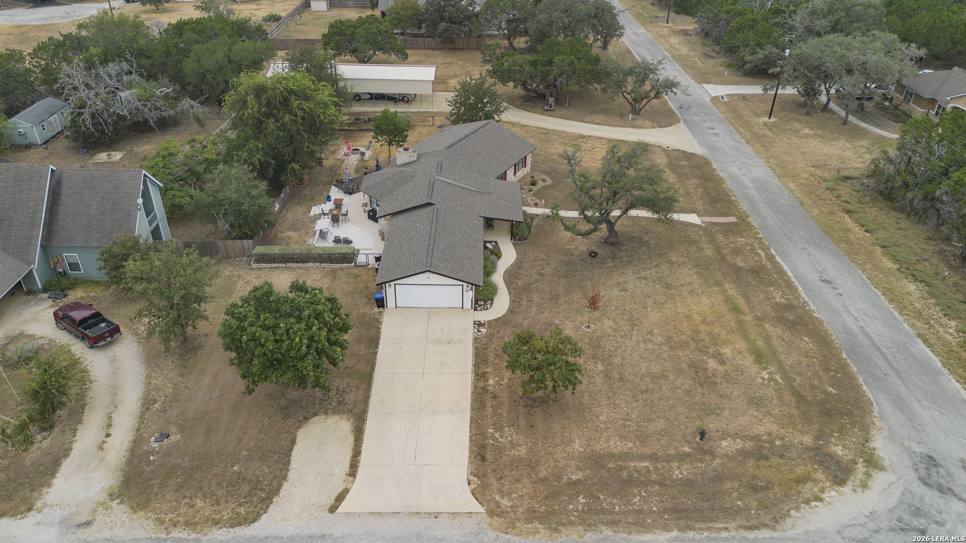 main property photo 6