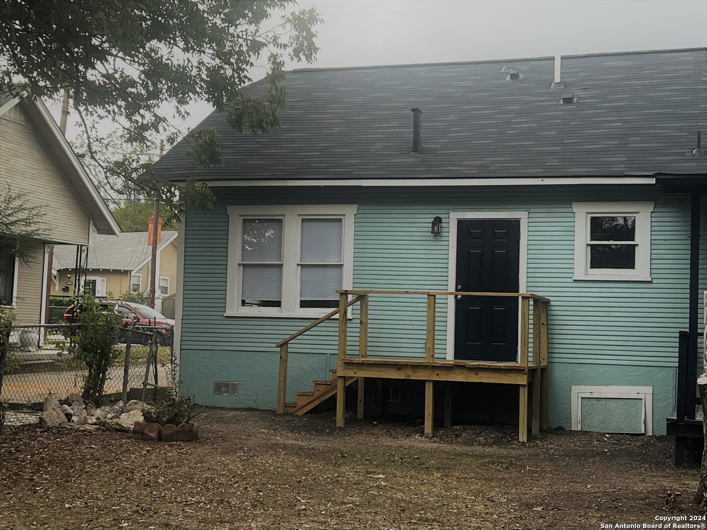 main property photo 20