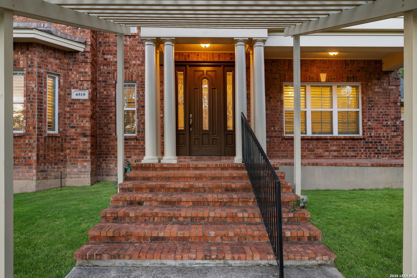 main property photo 10
