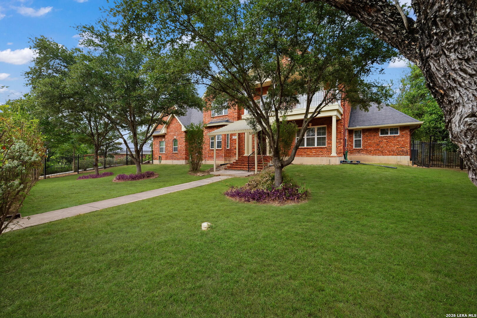 main property photo 13
