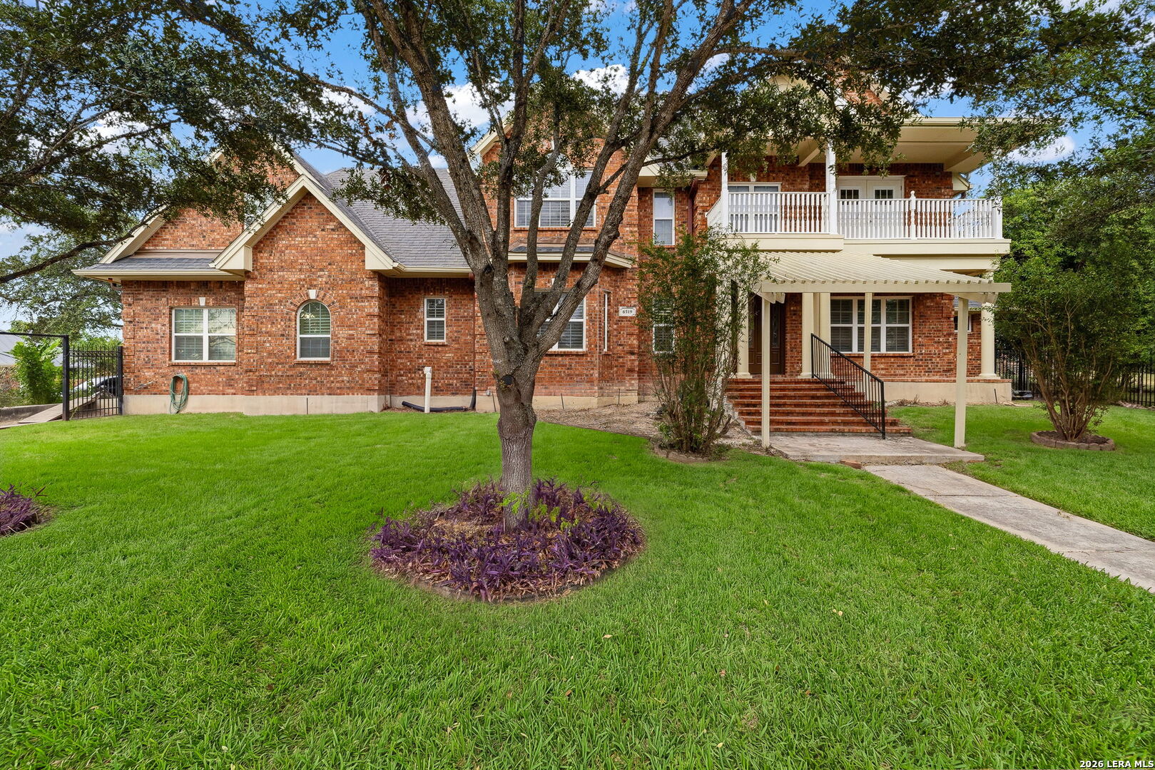 main property photo 6