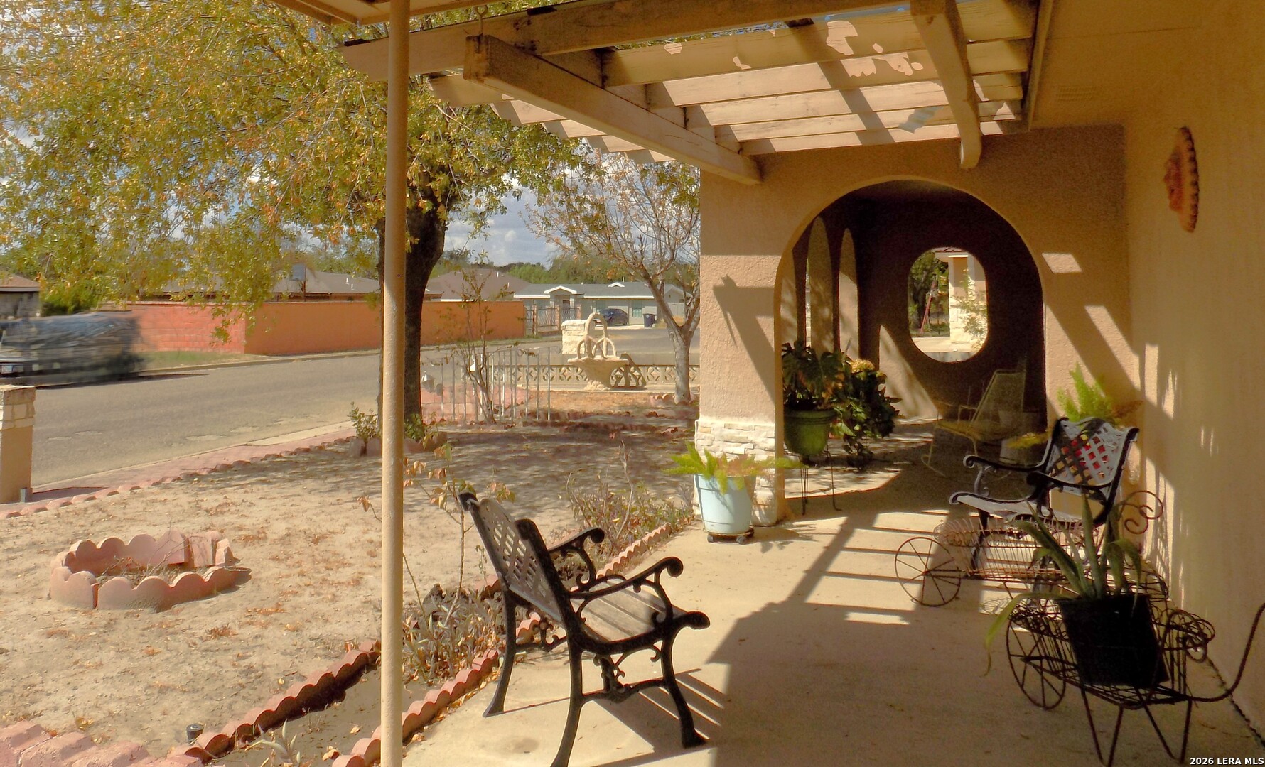 main property photo 4