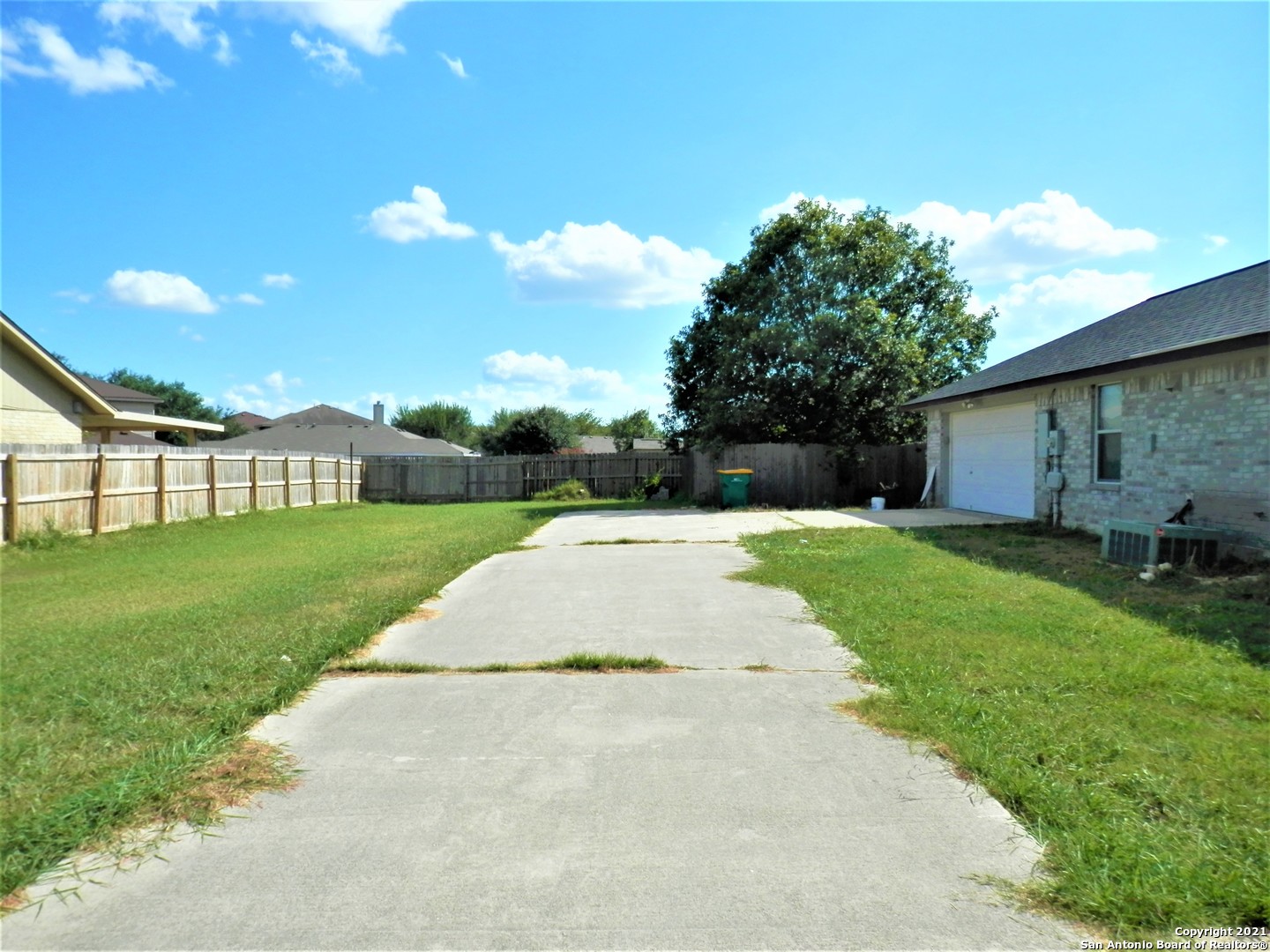 main property photo 18