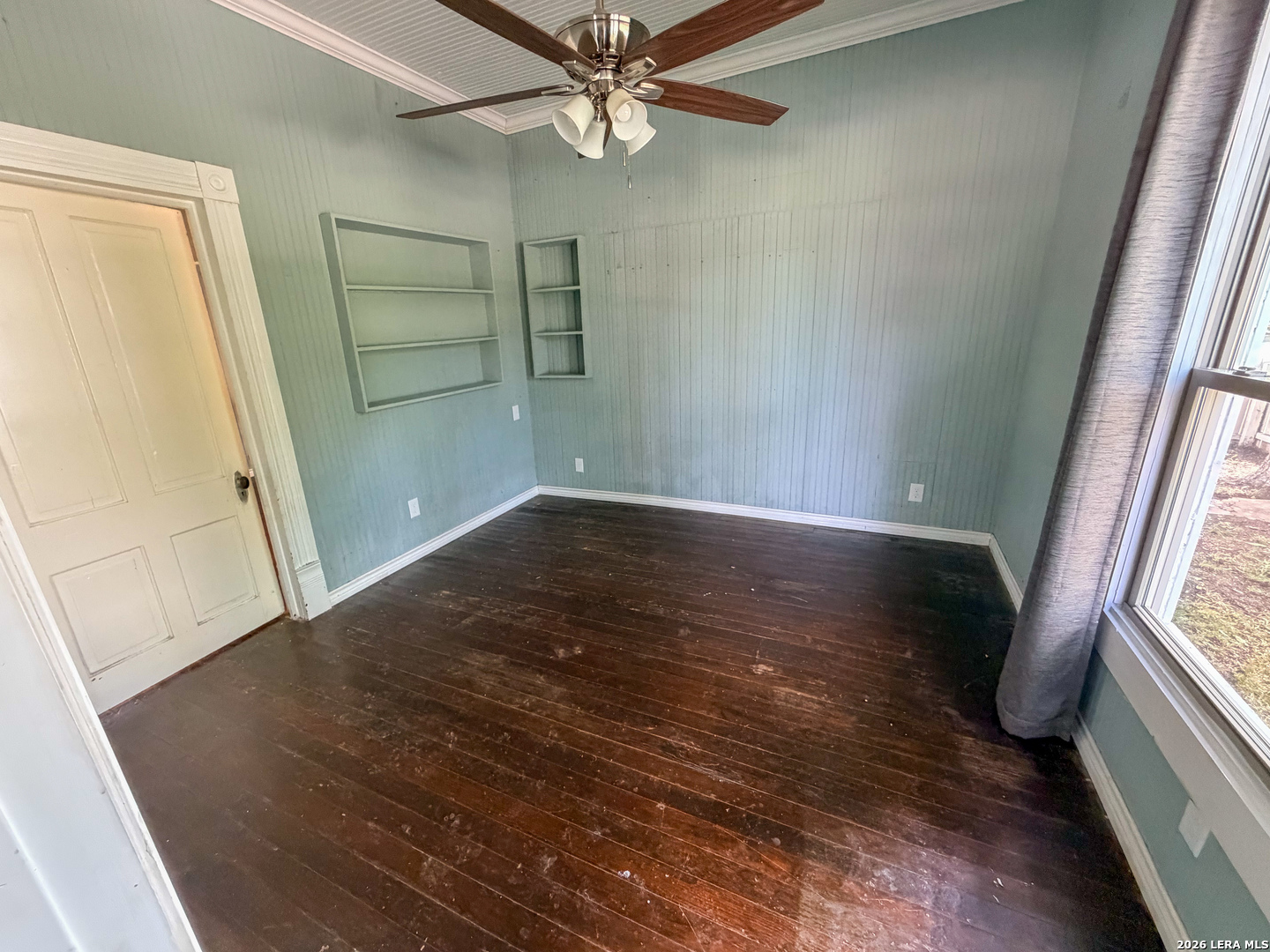 main property photo 5