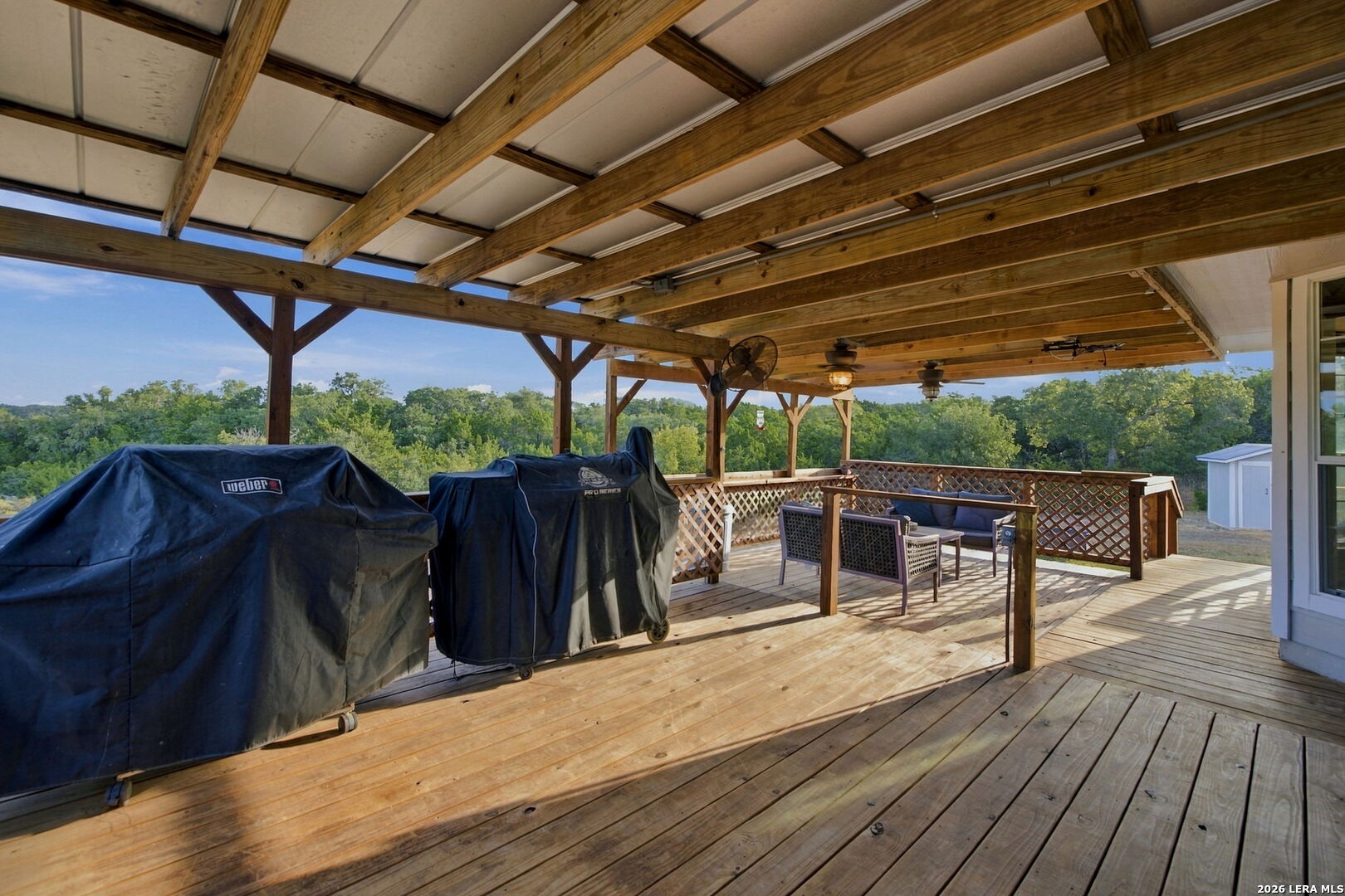 main property photo 40