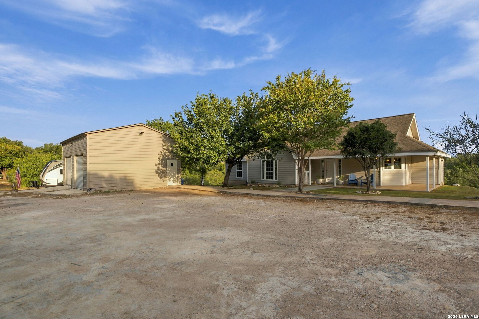 main property photo 5