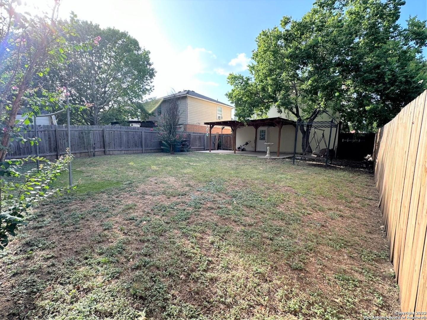 main property photo 14