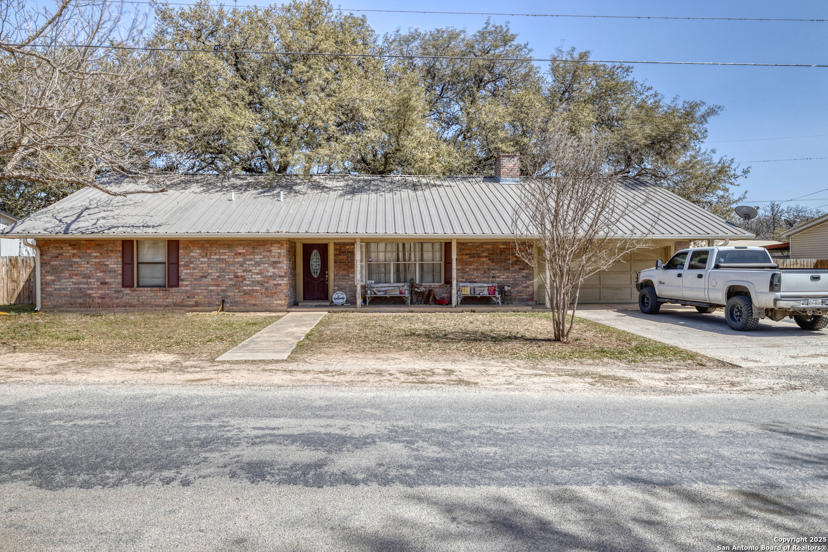 main property photo 1