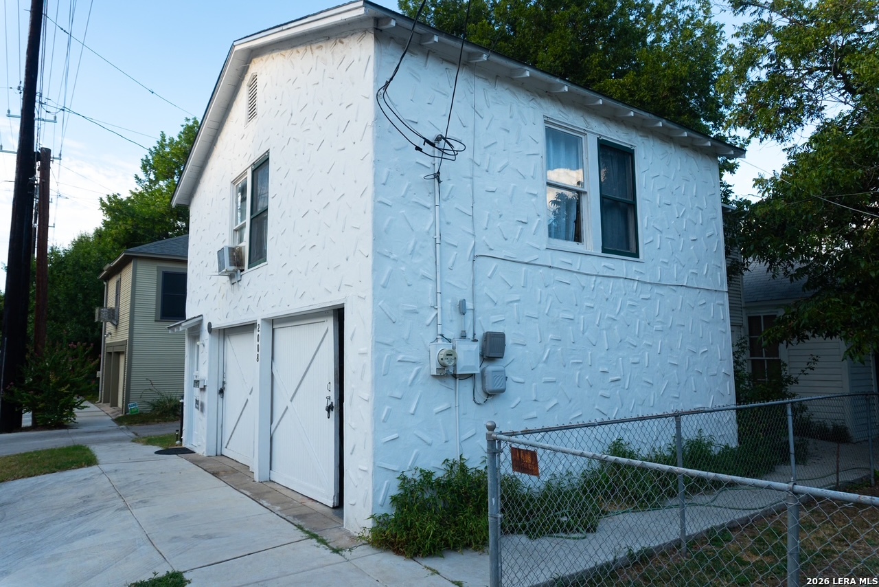main property photo 12