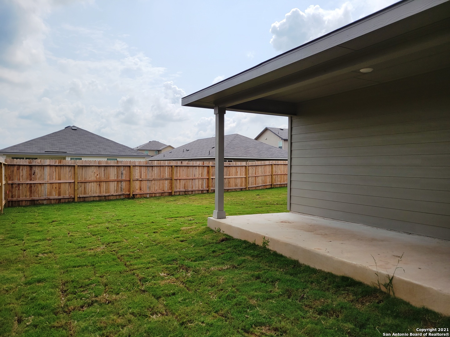 main property photo 16