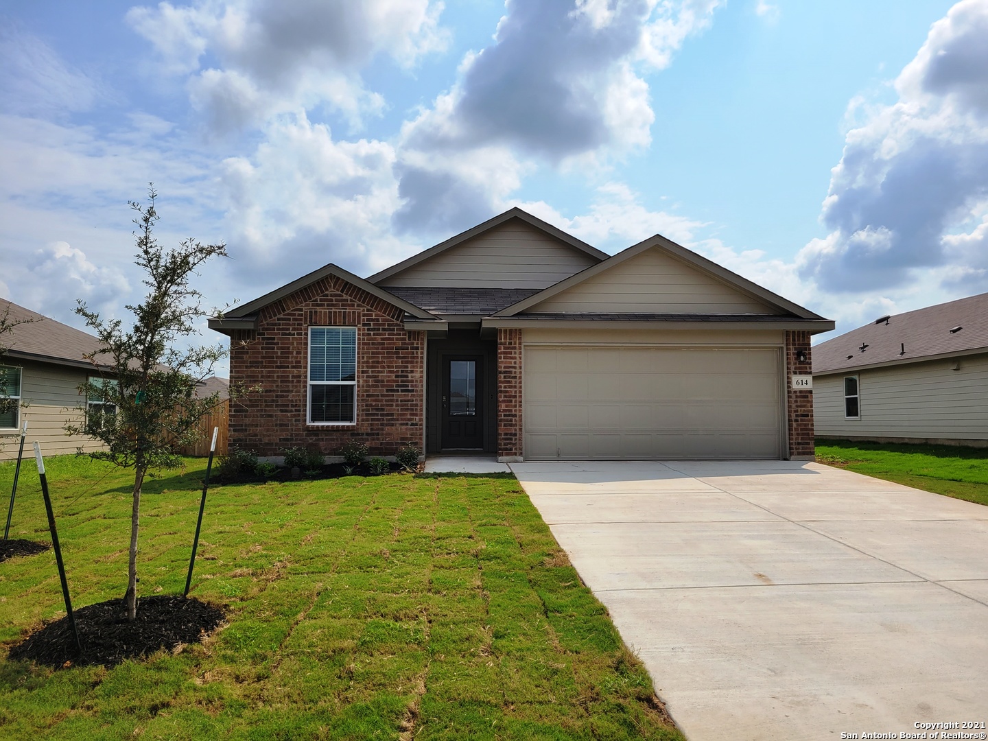 main property photo 22