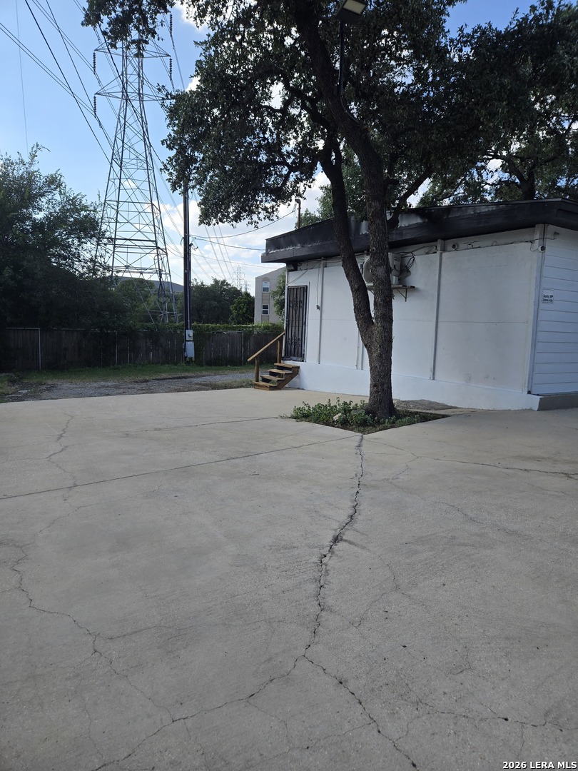 main property photo 6