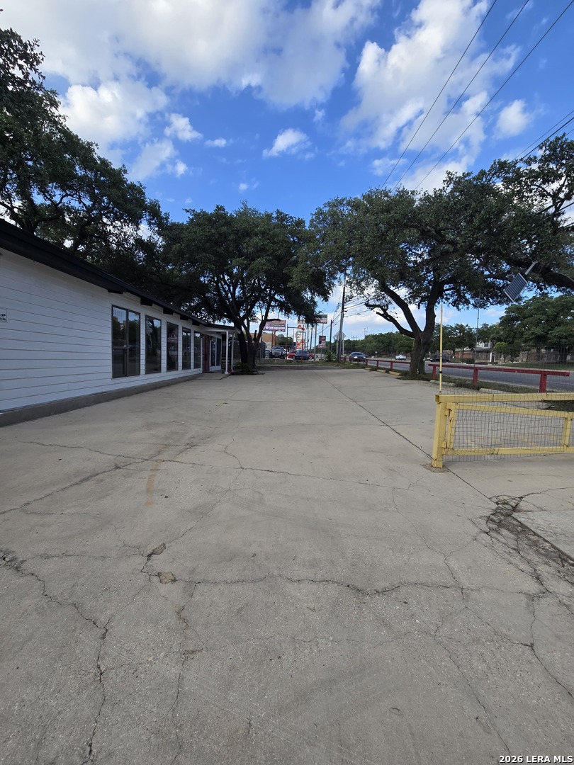 main property photo 7